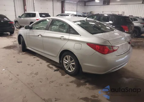 2013 Hyundai Sonata Gls z USA, uszkodzony, nr VIN 5NPEB4AC3DH717923
